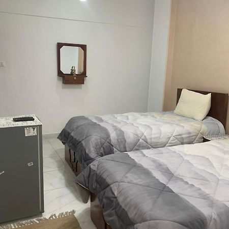 Pyramids Home Guest House Kafrat al Jabal Экстерьер фото